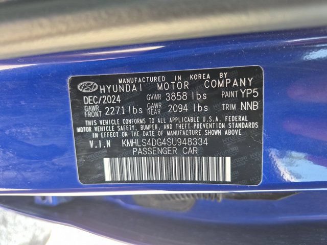 Used 2025 Hyundai Elantra SEL FWD image 36