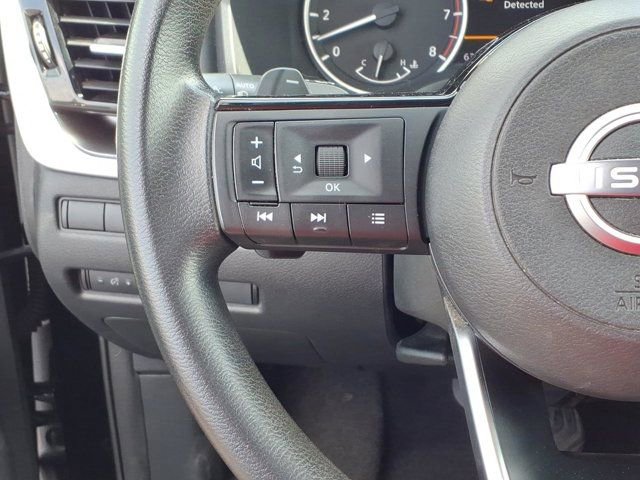 Used 2022 Nissan Rogue SV AWD/4WD image 17