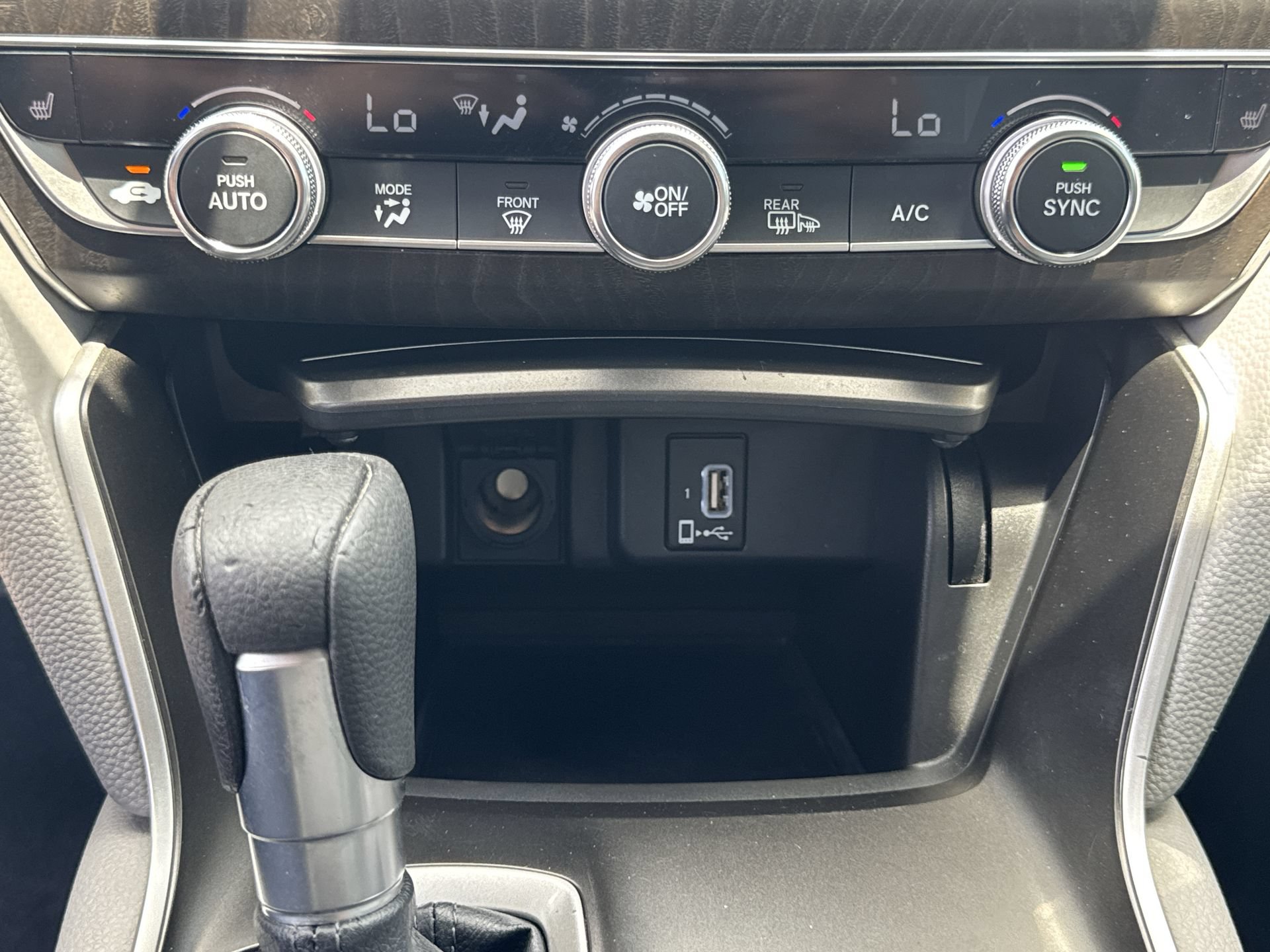 Used 2018 Honda Accord EX image 25
