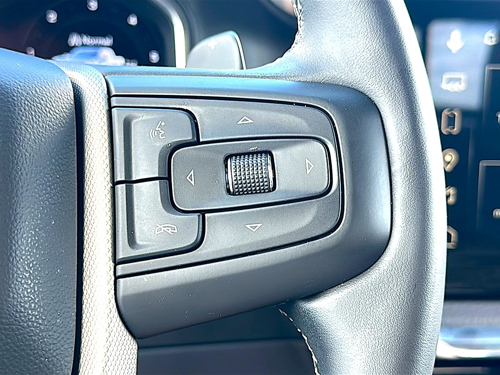 Used 2024 GMC Sierra 1500 Denali w/ Denali Reserve Package AWD/4WD image 28