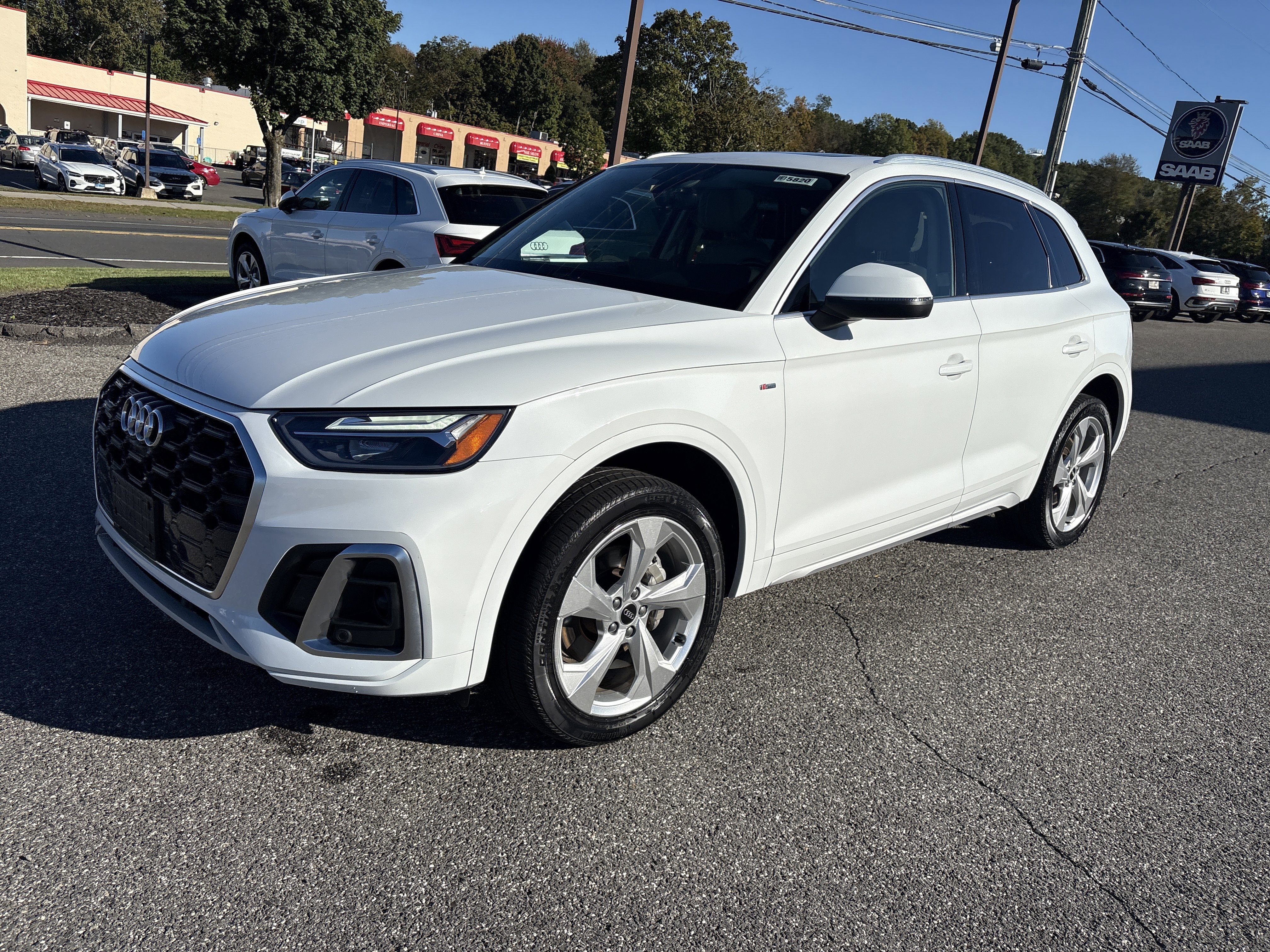 Certified 2022 Audi Q5 2.0T Premium Plus AWD/4WD image 3