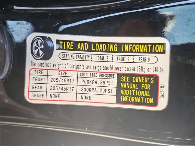 Used 2006 MAZDA MX-5 Miata Grand Touring w/ Premium Pkg image 9