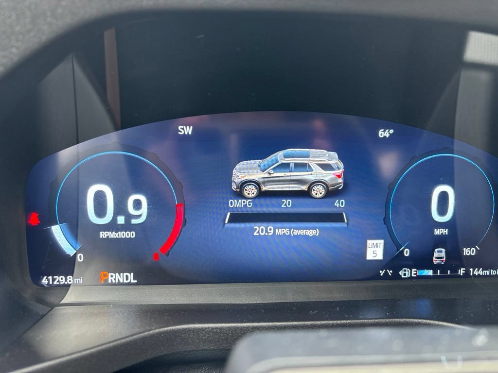 Used 2025 Ford Explorer ST-Line AWD/4WD image 14