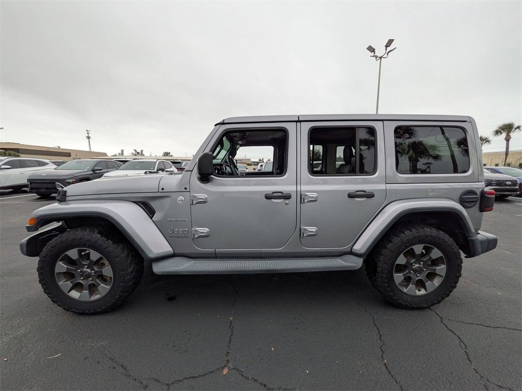 Used 2018 Jeep Wrangler Unlimited Sahara image 9