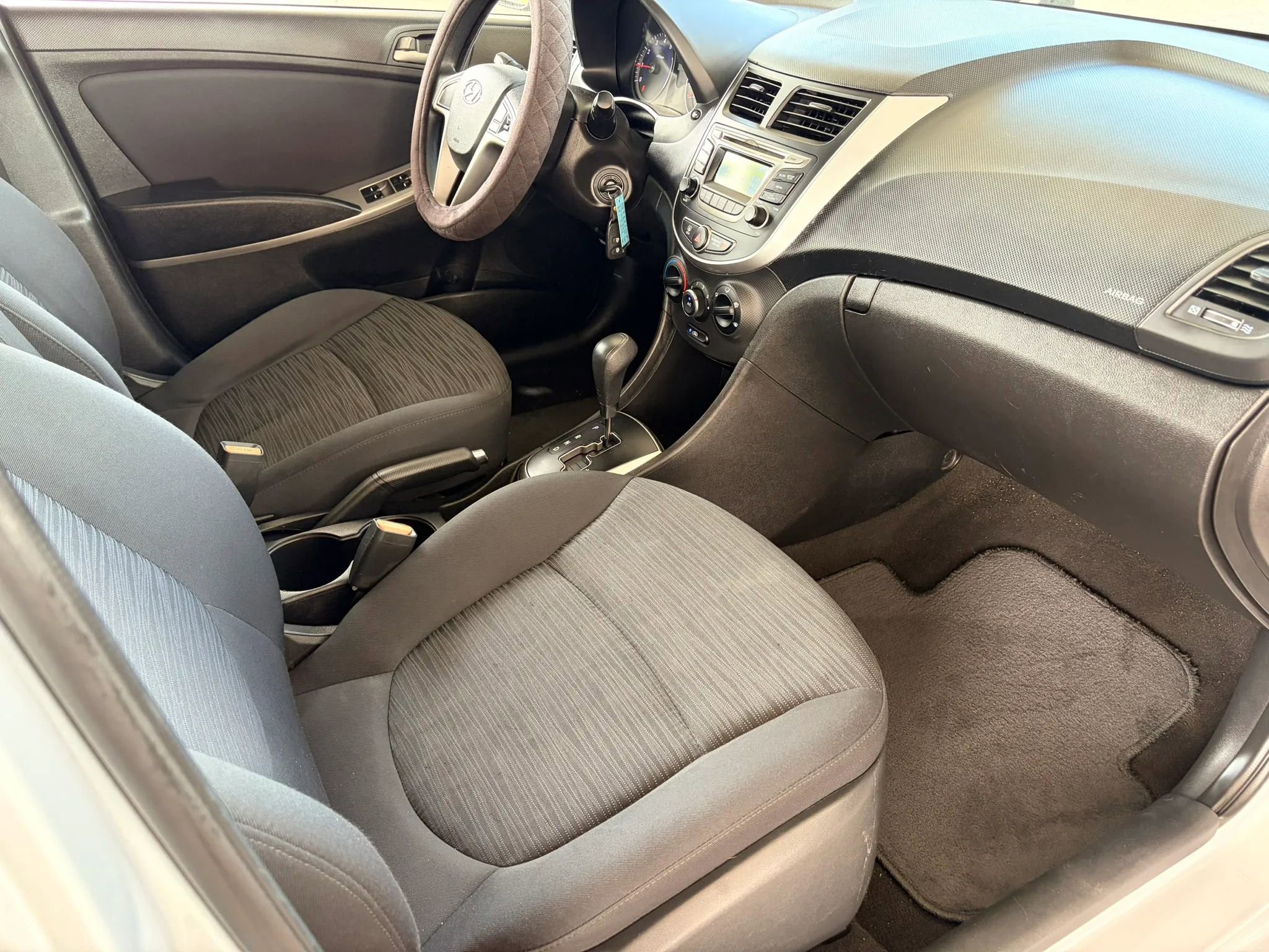 Used 2017 Hyundai Accent SE FWD image 13