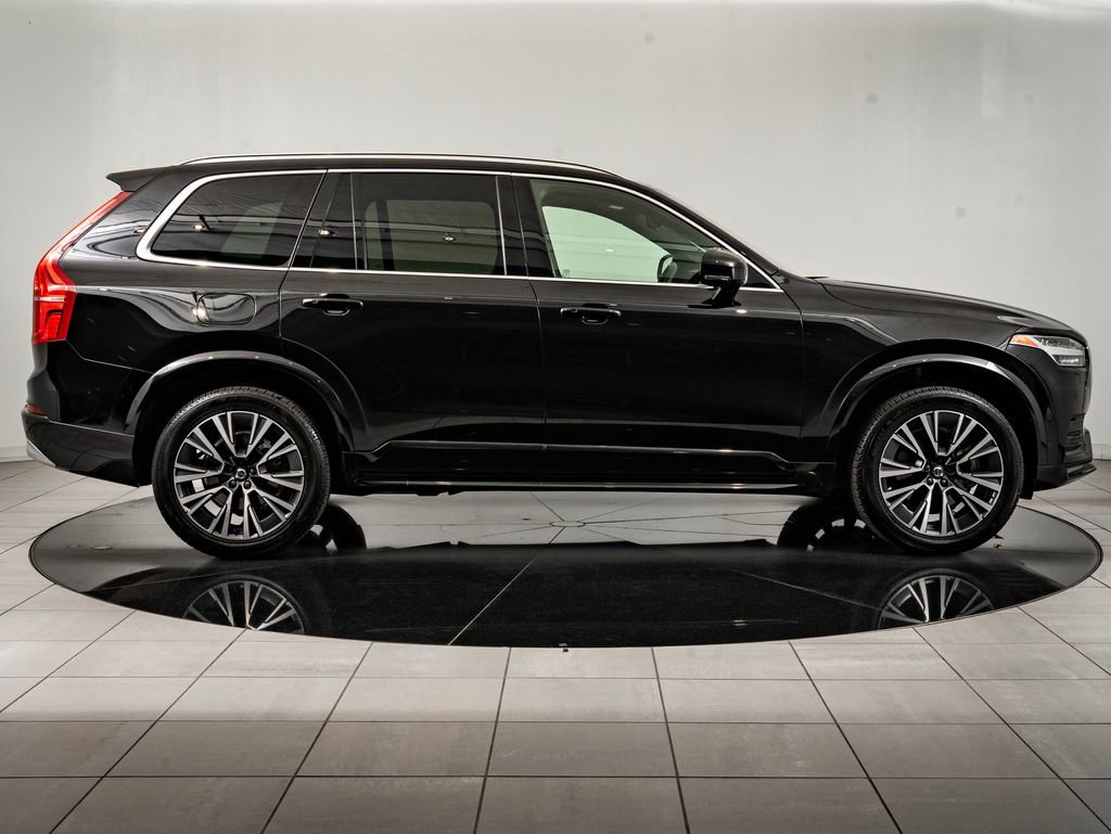 Used 2022 Volvo XC90 T6 Momentum AWD/4WD image 11