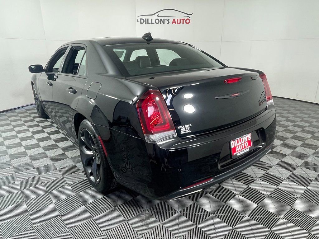 Used 2023 Chrysler 300 S image 4