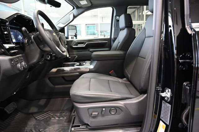 New 2026 Chevrolet Silverado 2500 LTZ image 10