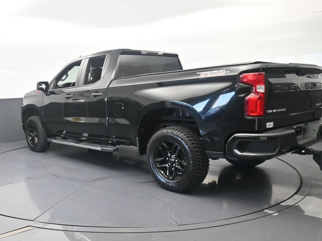 Used 2020 Chevrolet Silverado 1500 Custom Trail Boss w/ Custom Convenience Package AWD/4WD image 4