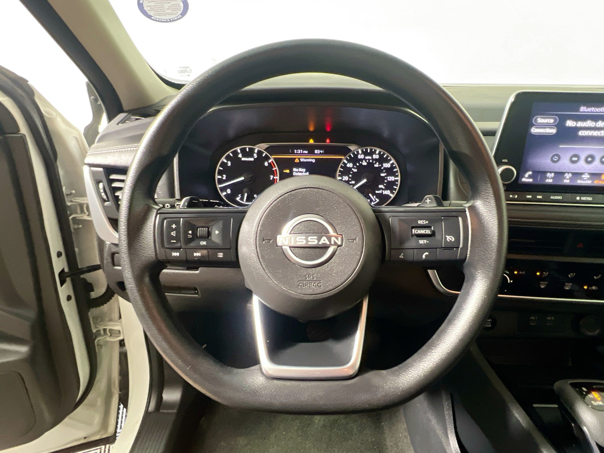 Used 2024 Nissan Rogue S FWD image 17