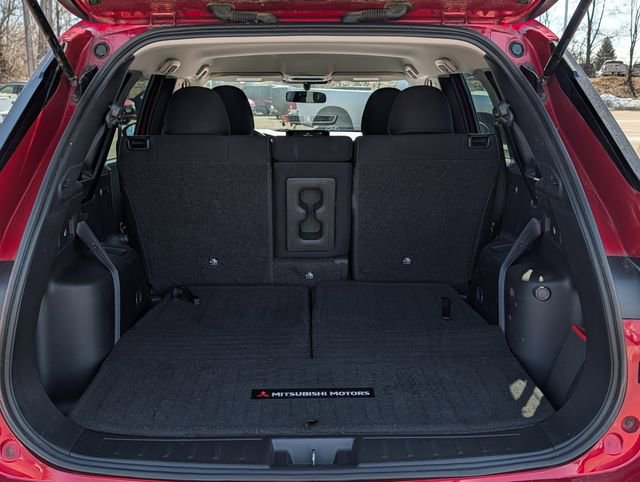 Used 2022 Mitsubishi Outlander ES image 10