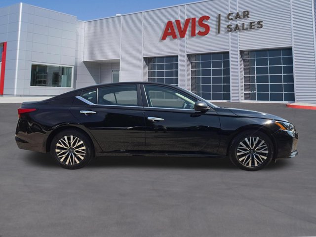 Used 2025 Nissan Altima 2.5 SV FWD image 4
