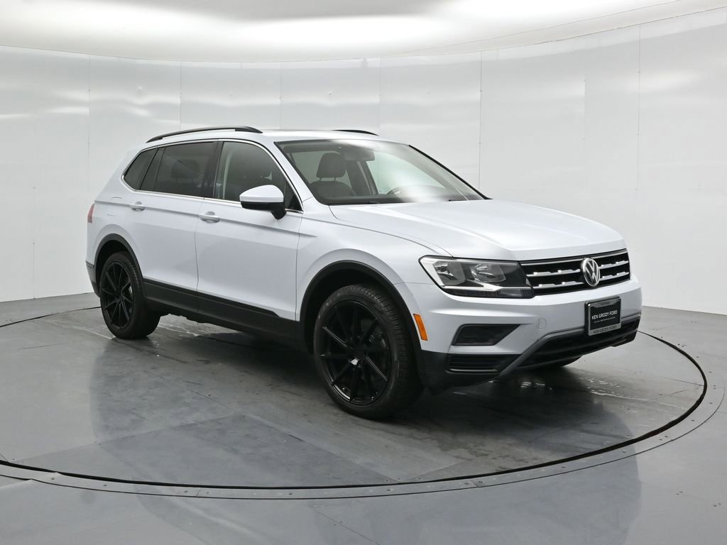 Used 2019 Volkswagen Tiguan SE w/ Panoramic Sunroof Package image 56