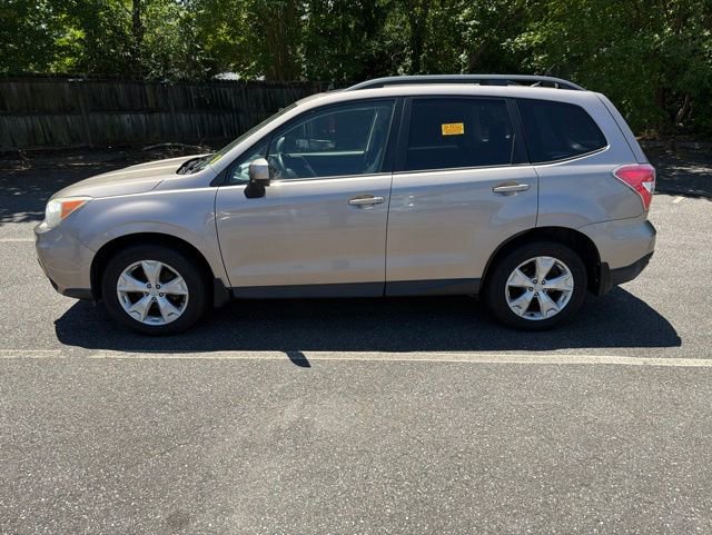 Used 2014 Subaru Forester 2.5i Premium w/ All-Weather Package AWD/4WD image 8