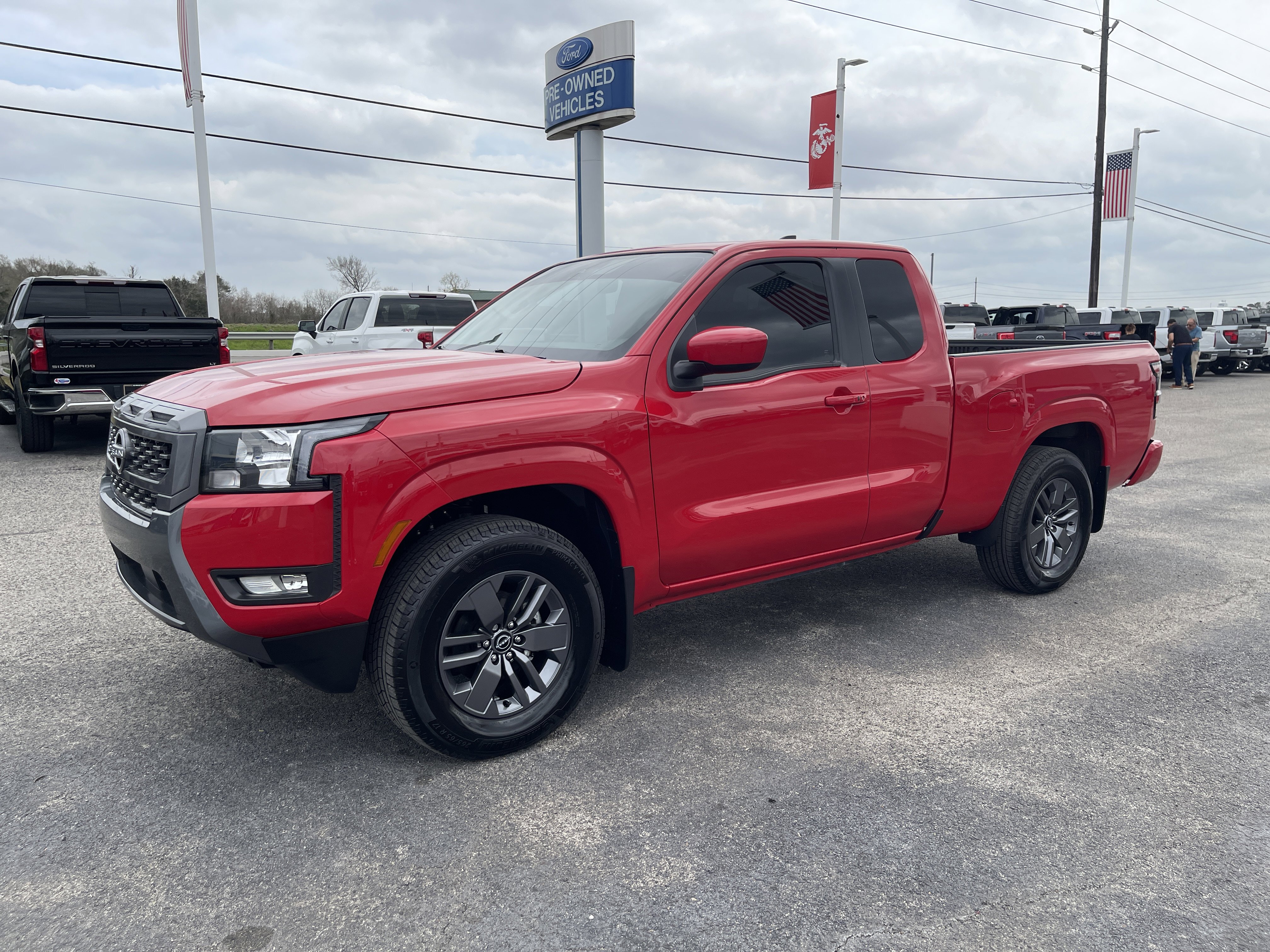Used 2025 Nissan Frontier SV w/ SV Convenience Package image 5