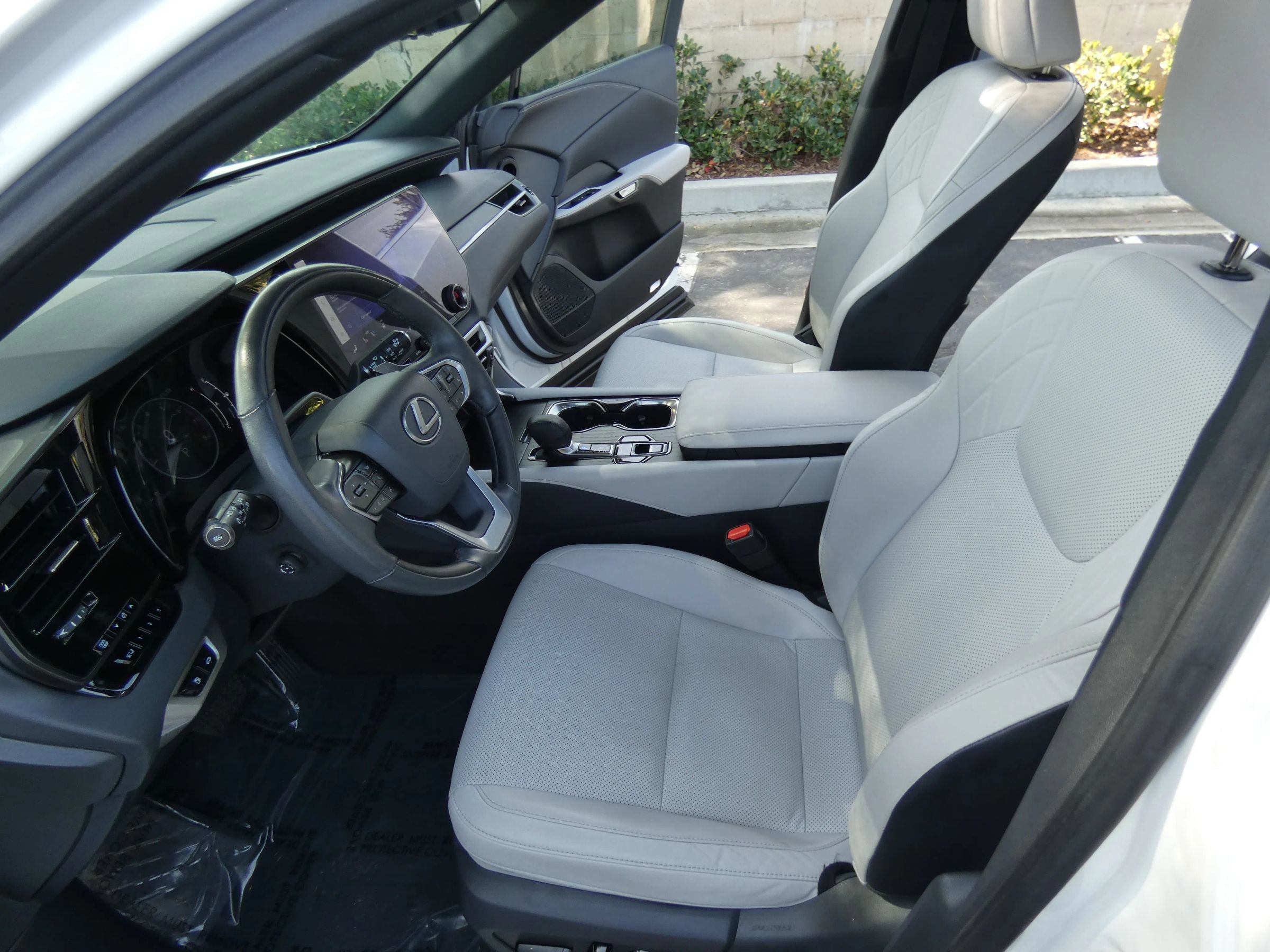 Used 2023 Lexus RX 350 Premium w/ Accessory Package (Z1) image 54