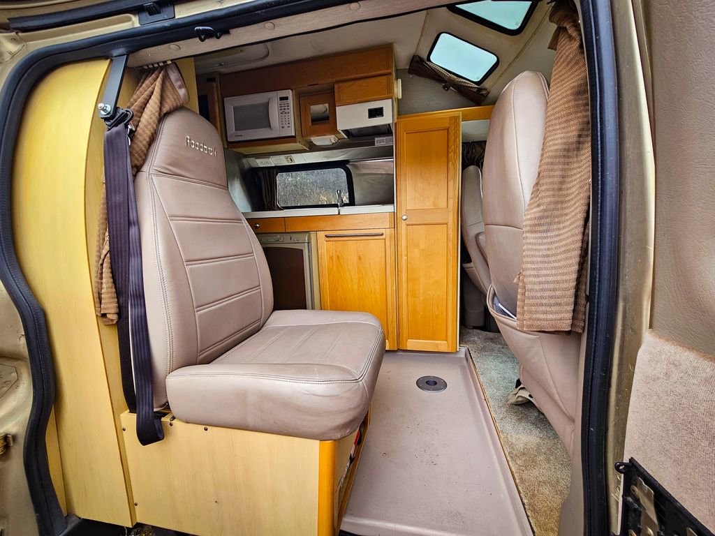 Used 2006 Chevrolet Express 3500 Extended w/ Power and Light Package image 24