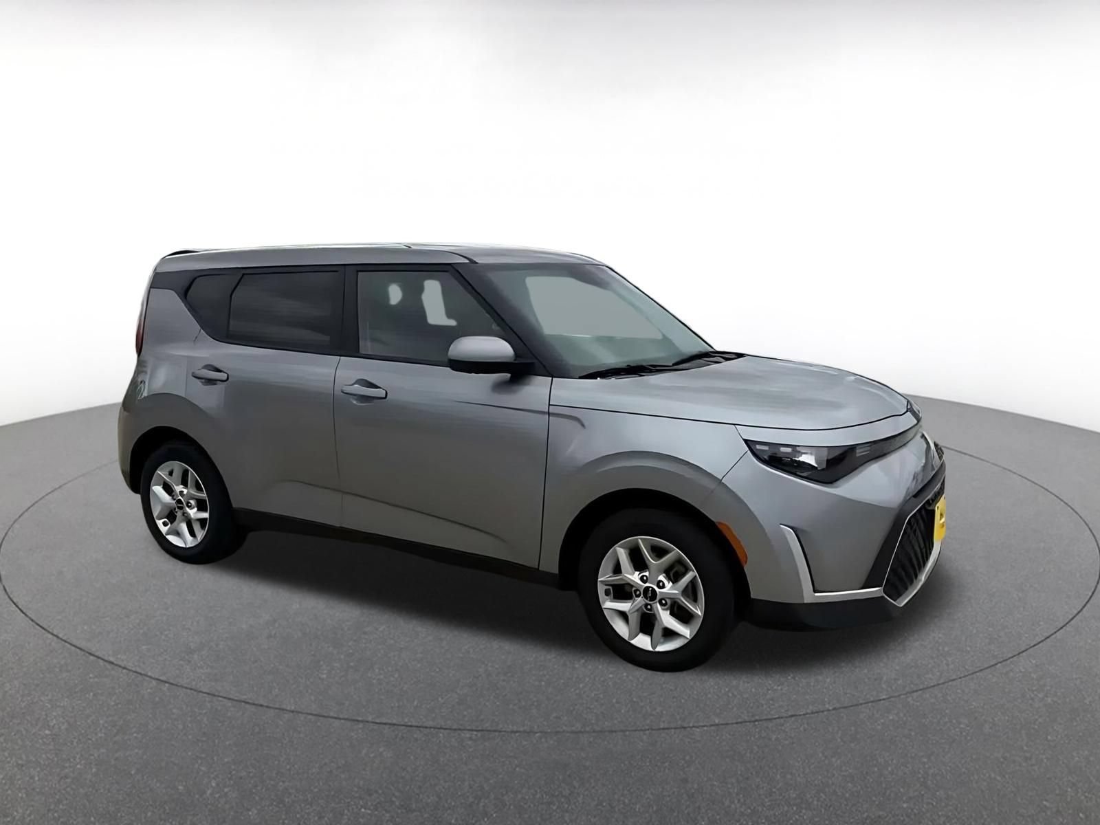 Used 2025 Kia Soul LX w/ LX Technology Package FWD video 2
