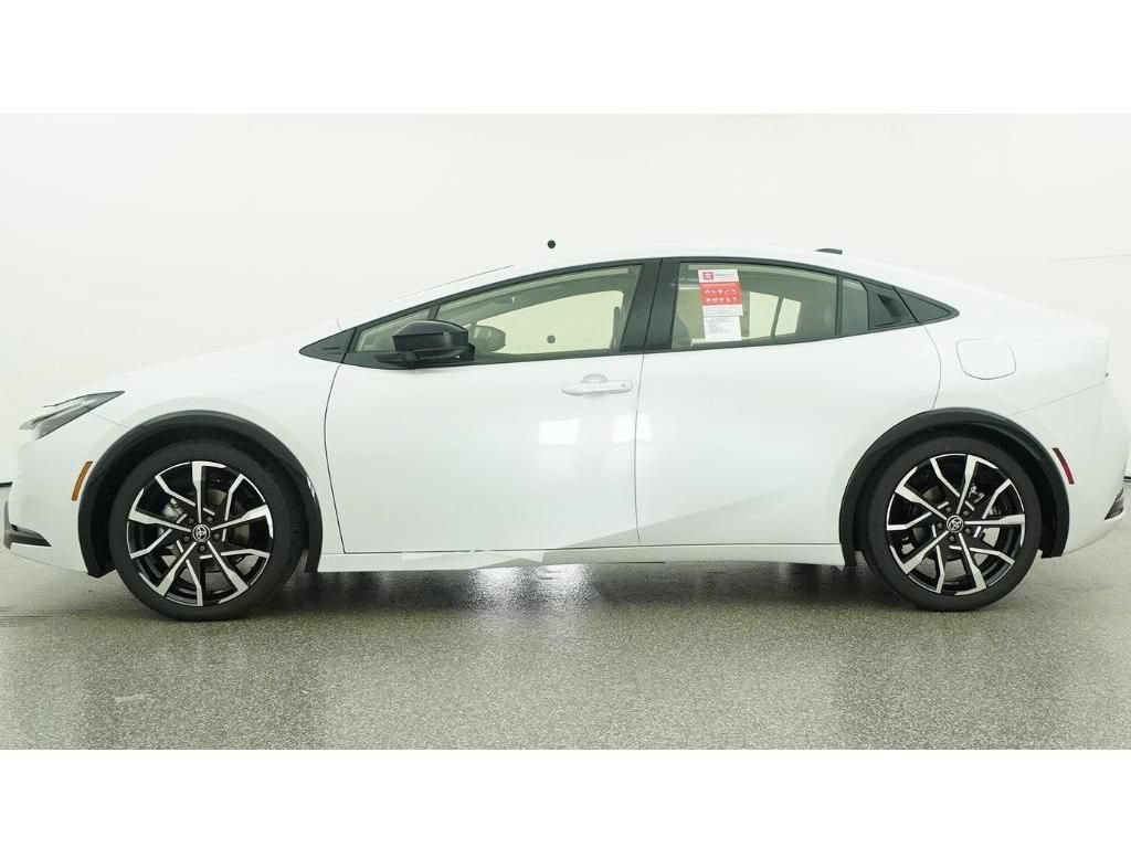 New 2026 Toyota Prius Plug-In Hybrid FWD image 19