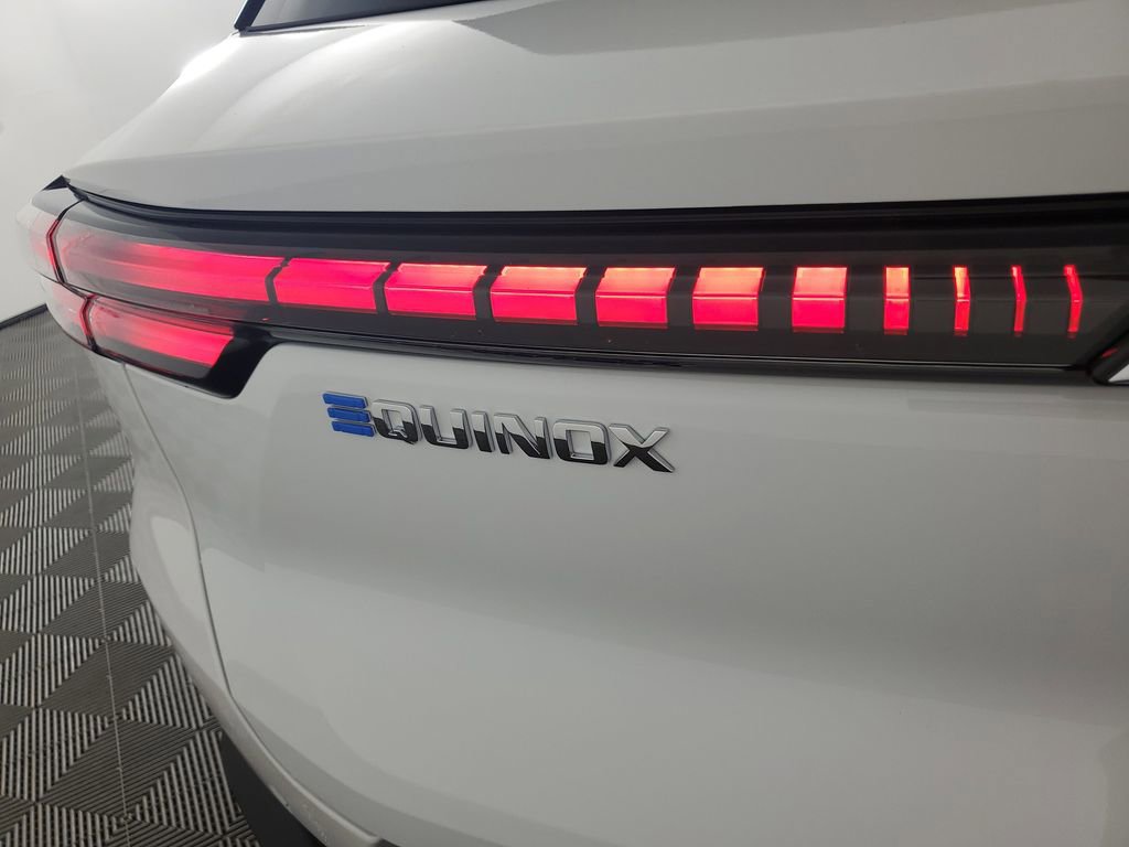 New 2026 Chevrolet Equinox EV LT image 29
