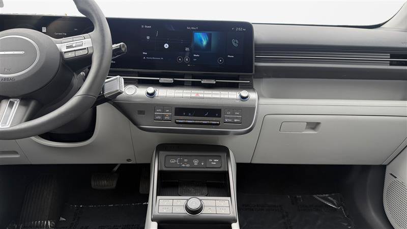 Used 2024 Hyundai Kona Limited AWD/4WD image 15