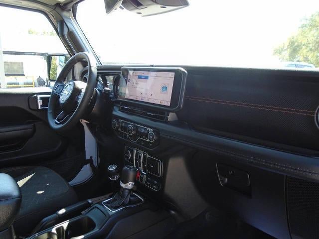 Used 2026 Jeep Gladiator Mojave AWD/4WD image 27