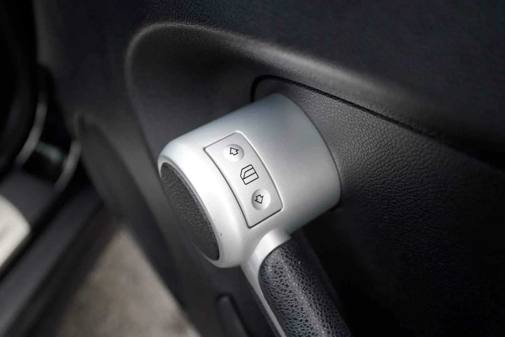 Used 2007 Mercedes-Benz SLK 350 image 25