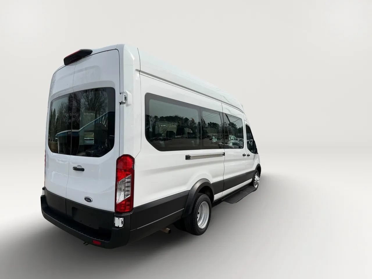 Used 2022 Ford Transit 350 XL RWD image 3
