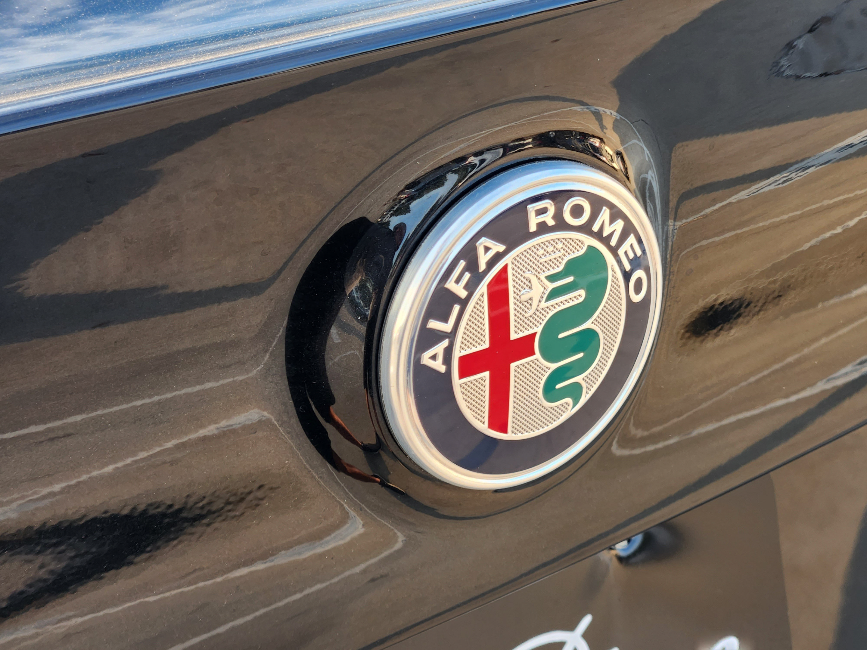 Used 2019 Alfa Romeo Giulia w/ Nero Edizione RWD image 39