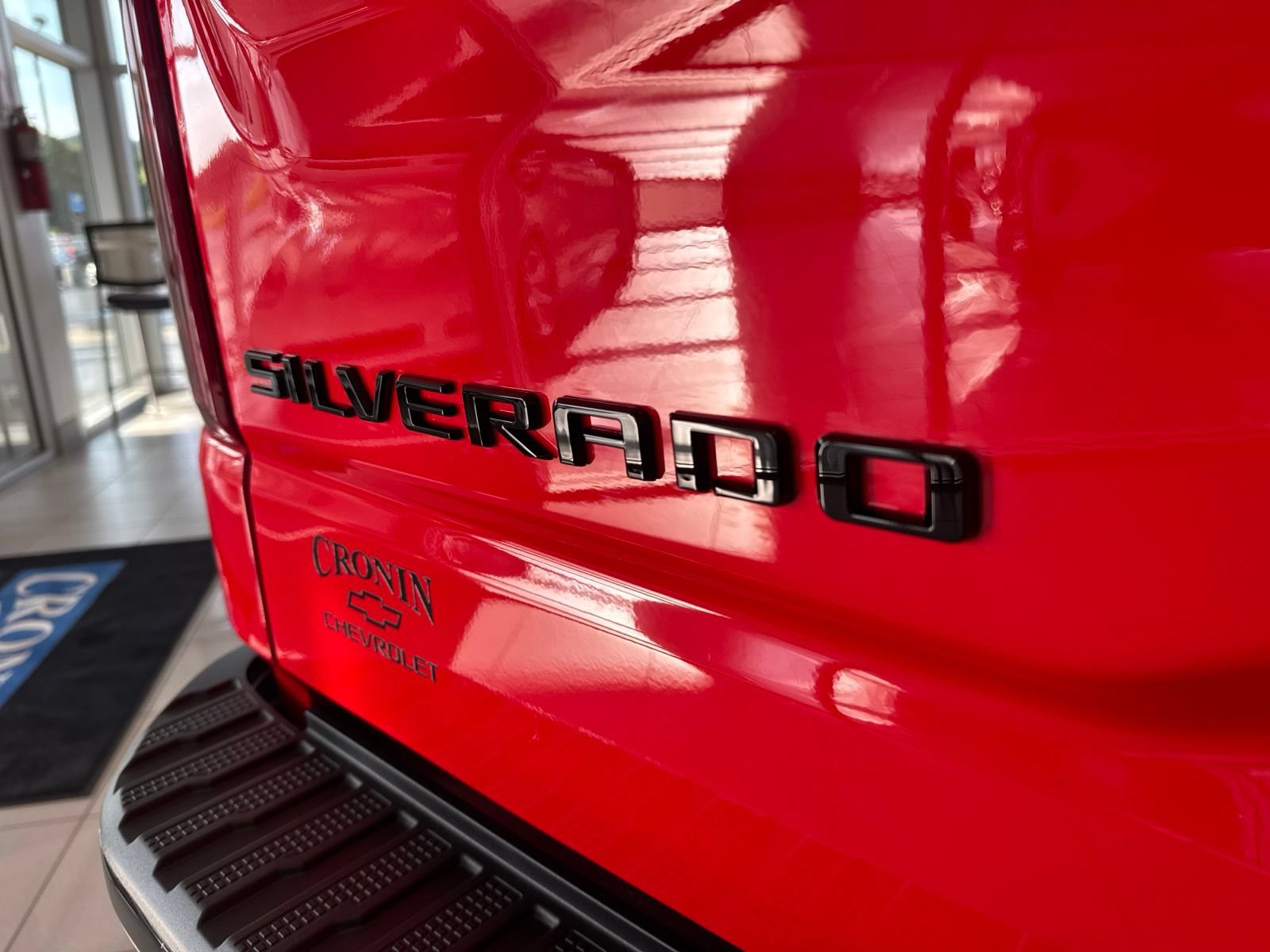 New 2026 Chevrolet Silverado 1500 ZR2 w/ LPO, Dark Essentials Package AWD/4WD image 8
