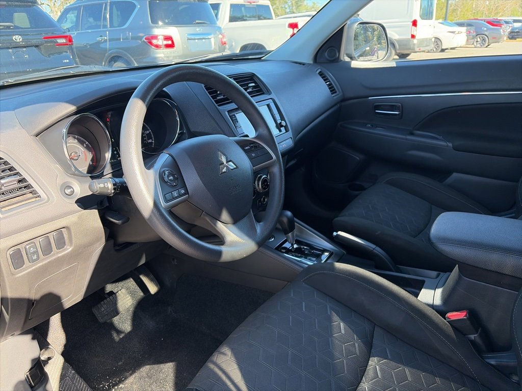 Used 2023 Mitsubishi Outlander Sport SE image 21