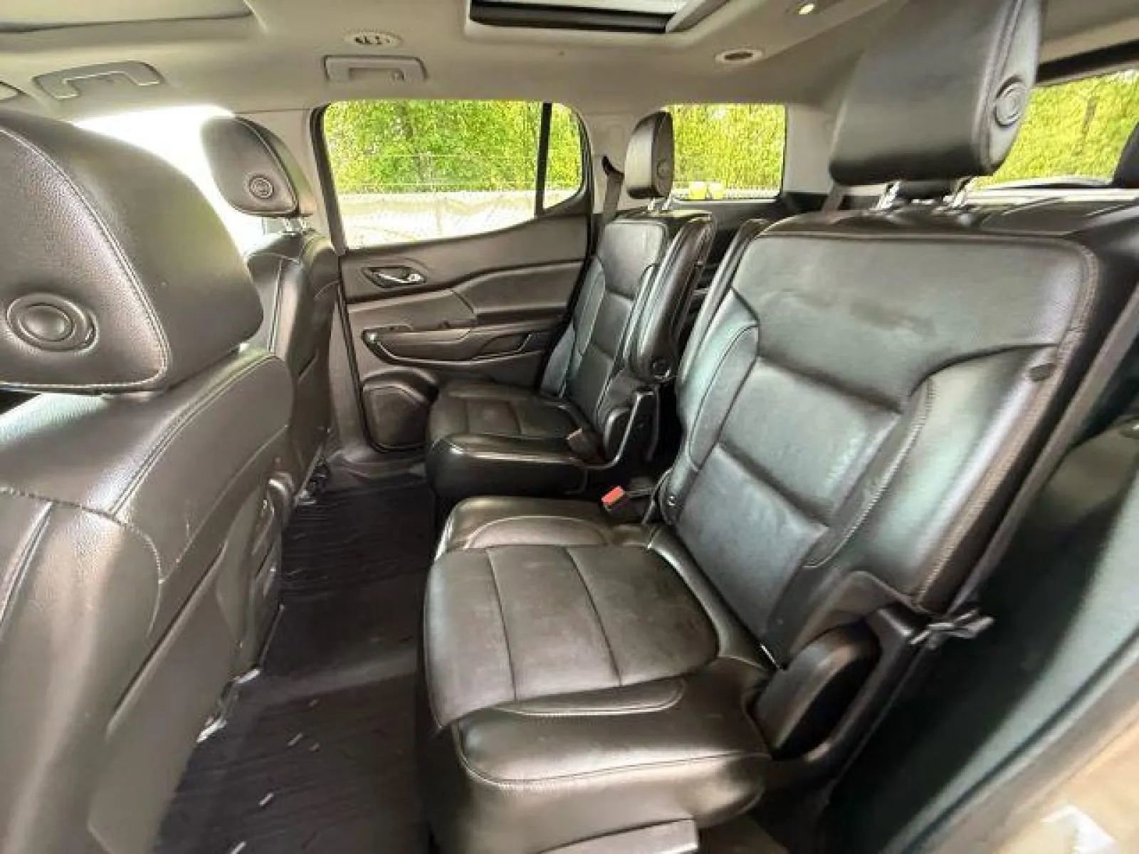 Used 2019 GMC Acadia SLT w/ LPO, Floor Liner Package image 17