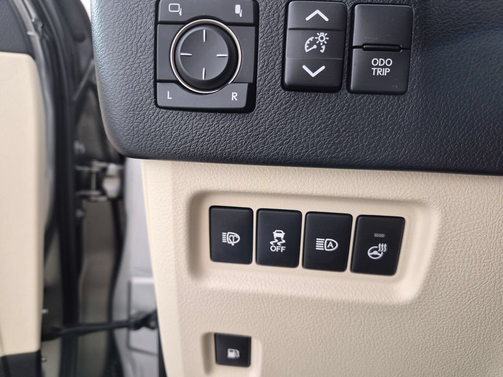 Used 2023 Lexus GX 460 Premium w/ Premium Plus Package AWD/4WD image 12