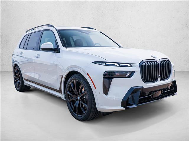 Used 2027 BMW X7 xDrive40i w/ M Sport Package AWD/4WD image 3