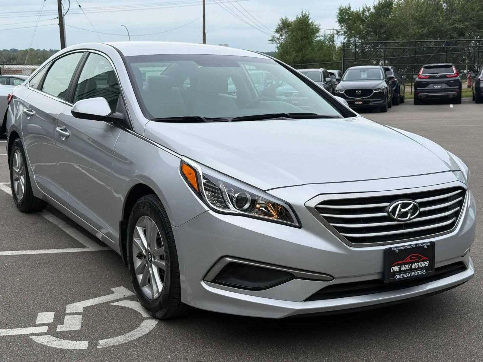 Used 2017 Hyundai Sonata SE FWD image 7