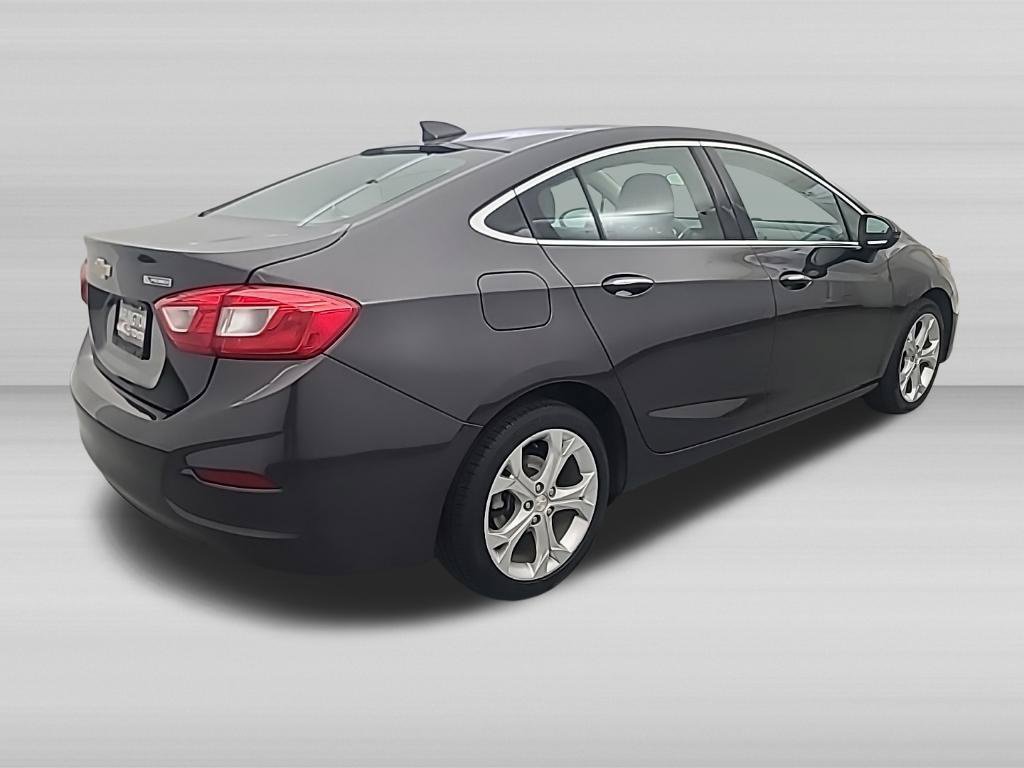 Used 2017 Chevrolet Cruze Premier FWD image 4