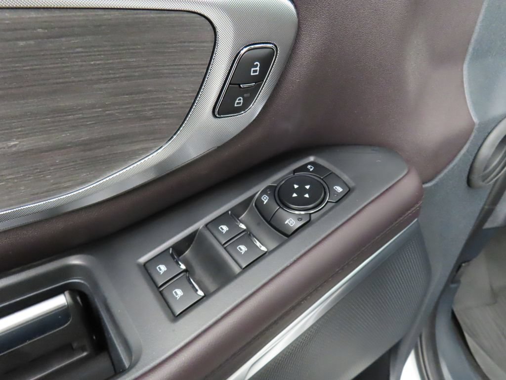 Used 2025 Ford Expedition Platinum w/ Platinum Ultimate Package AWD/4WD image 57