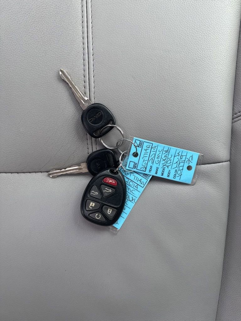 Used 2014 GMC Yukon XL SLT w/ SLT-2 Equipment Package image 32