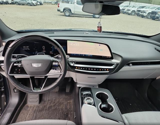 Used 2024 Cadillac Lyriq Sport image 3