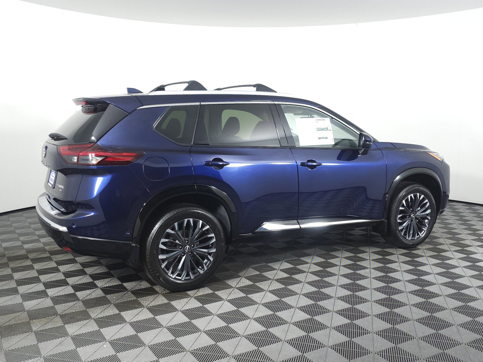New 2026 Nissan Rogue Platinum image 3
