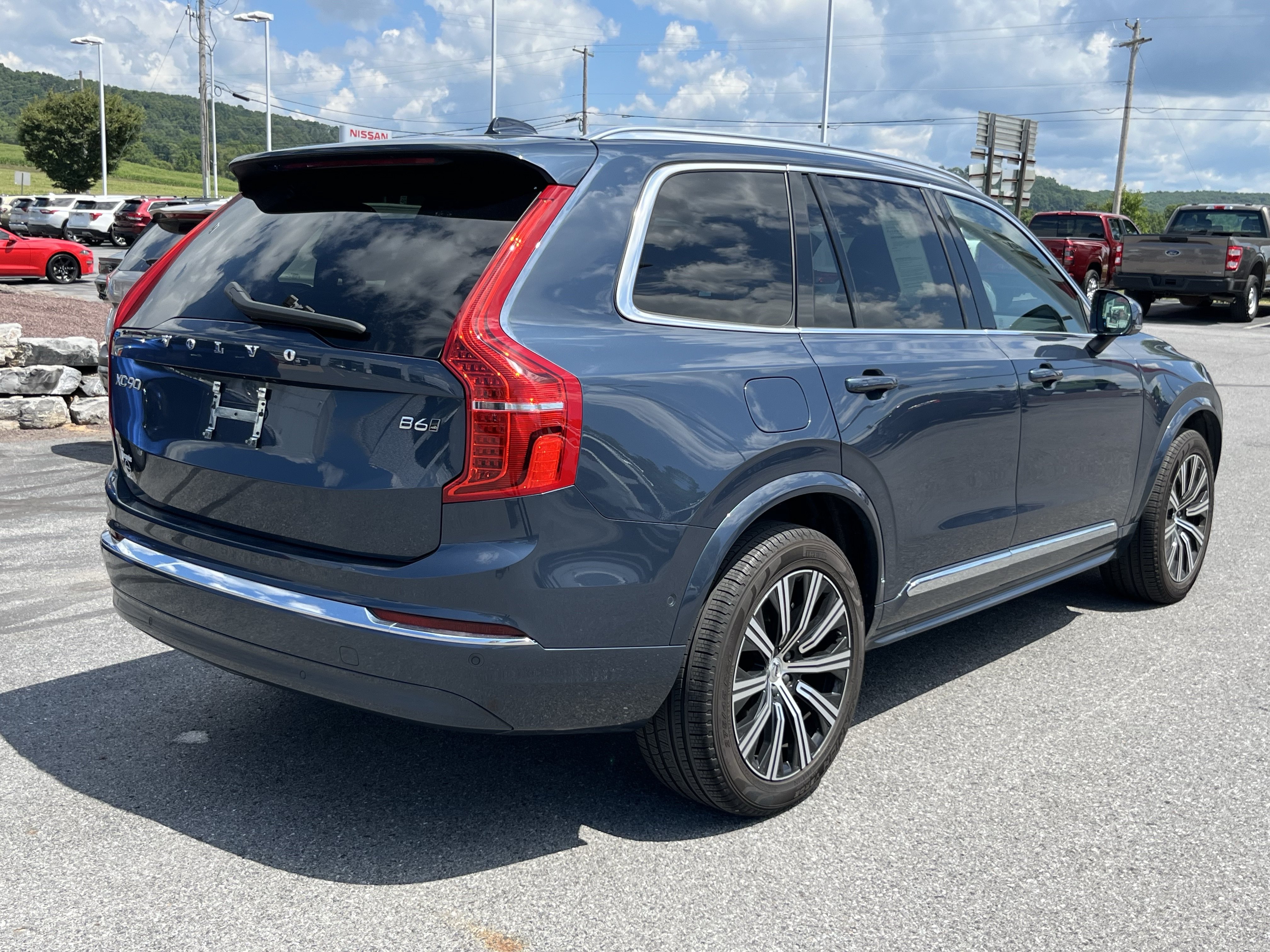 Used 2023 Volvo XC90 B6 Plus AWD/4WD image 6
