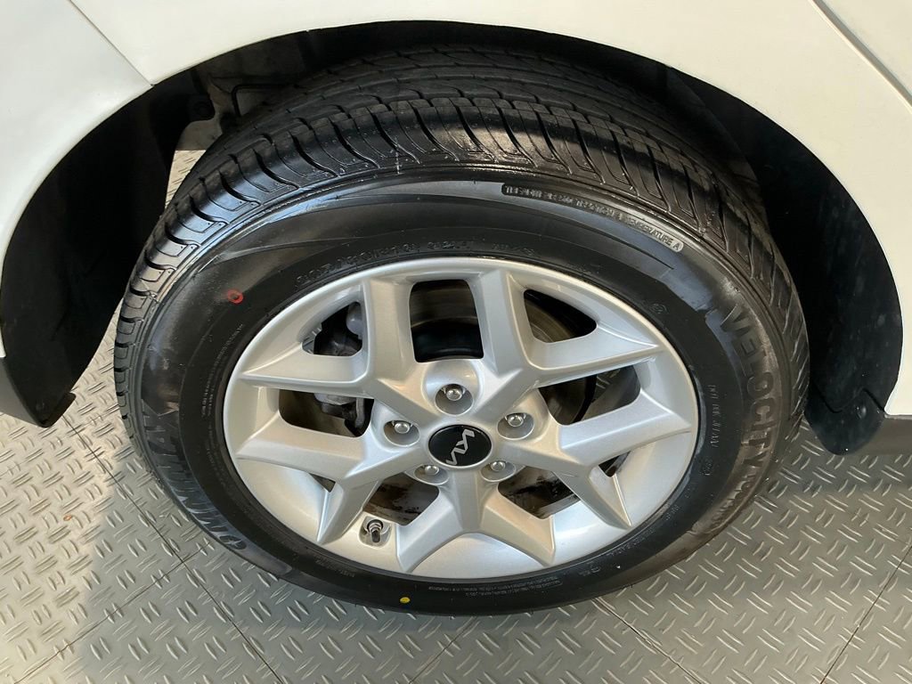 Used 2025 Kia Soul LX w/ LX Technology Package image 43