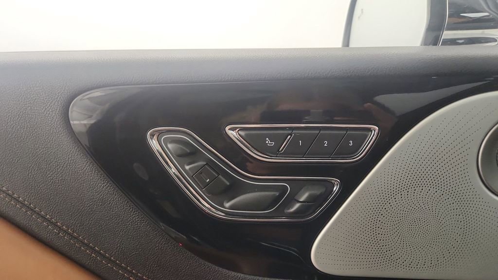 Used 2020 Lincoln Aviator Black Label w/ Dynamic Handling Package image 15