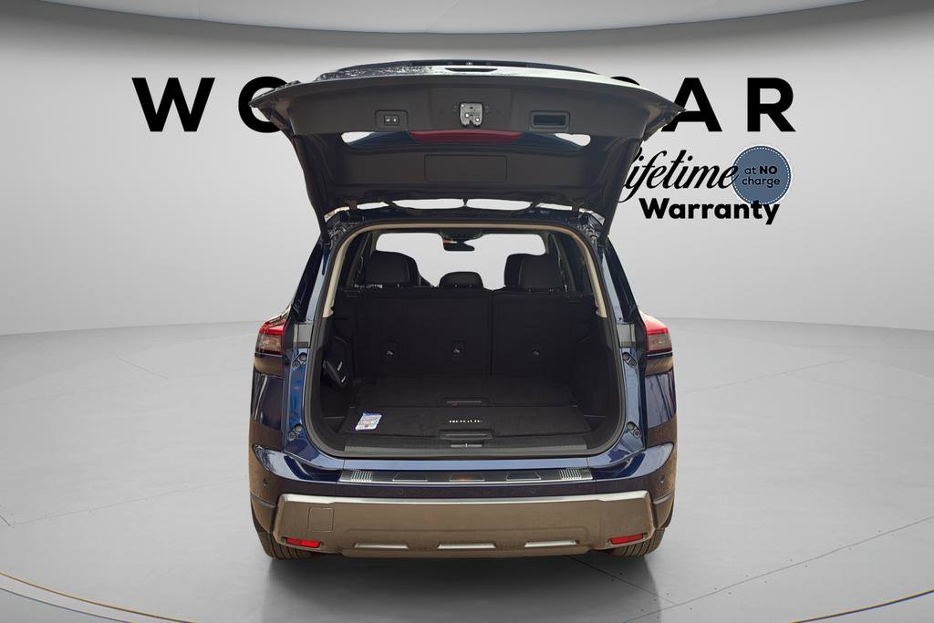 Used 2024 Nissan Rogue SL w/ SL Premium Package image 18
