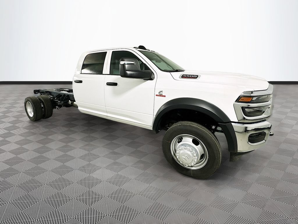 New 2026 RAM 5500 Tradesman AWD/4WD image 3