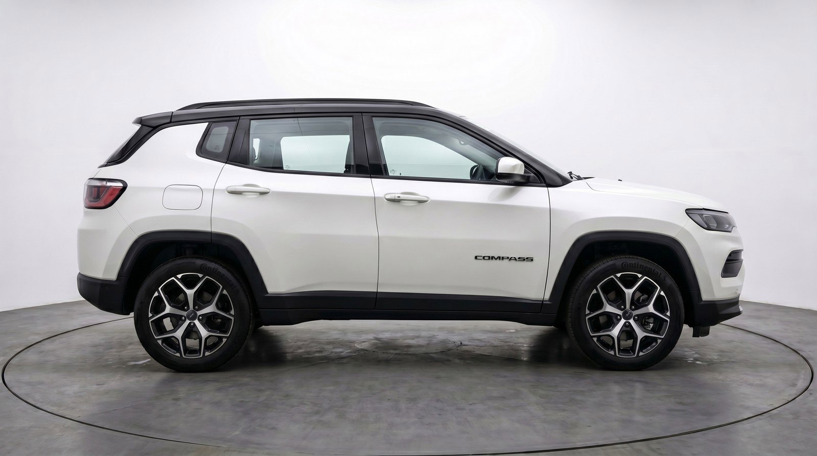 Used 2025 Jeep Compass Limited AWD/4WD image 11