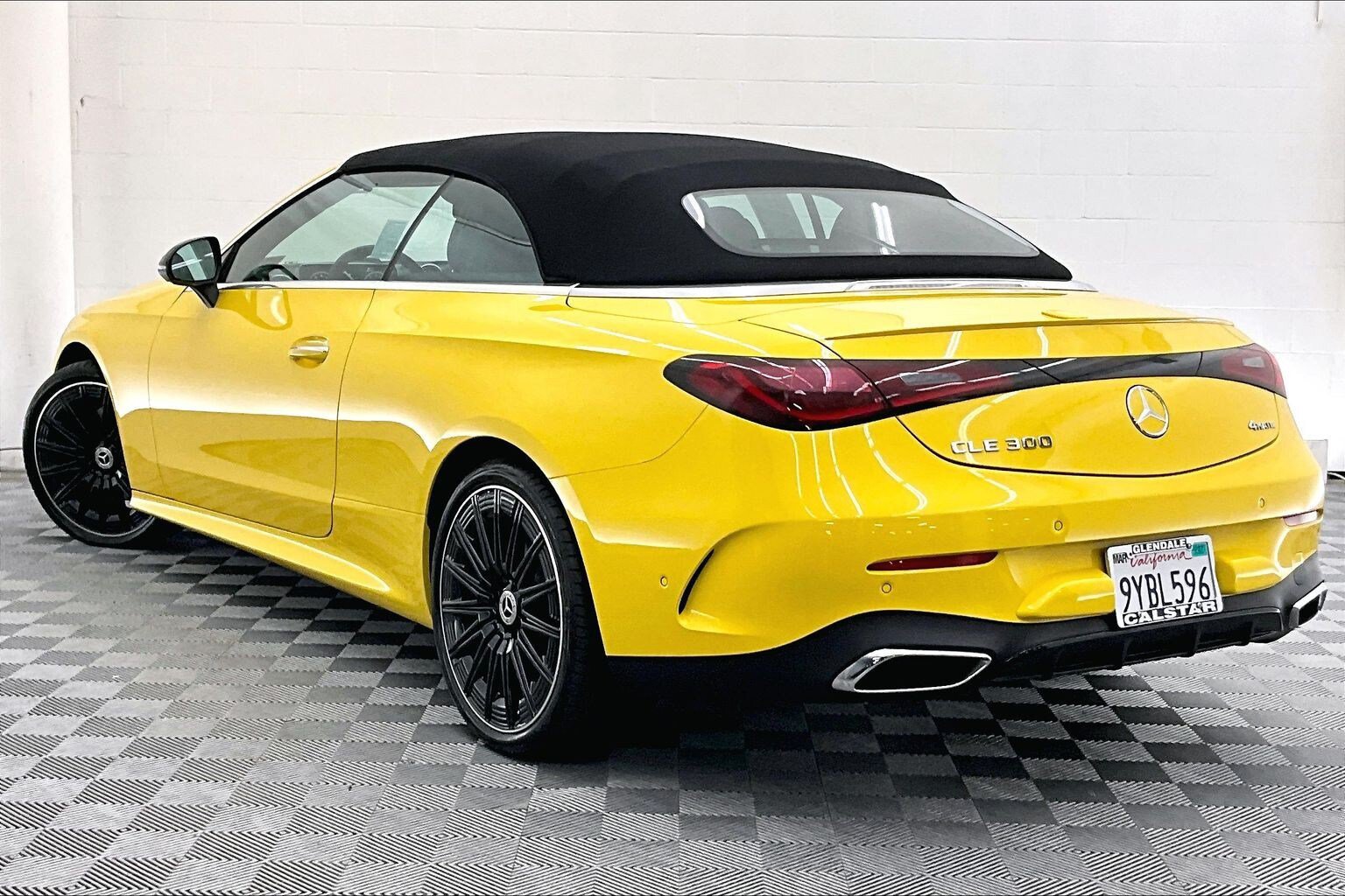 Used 2026 Mercedes-Benz CLE 300 4MATIC Cabriolet image 10