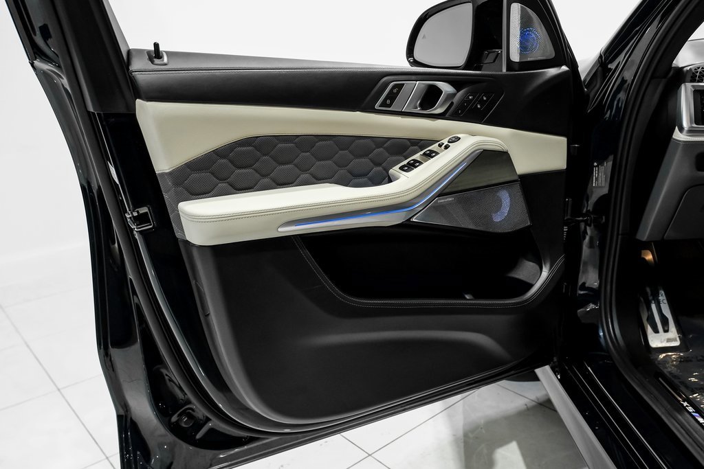 Used 2024 BMW X5 M Competition w/ Executive Package image 39