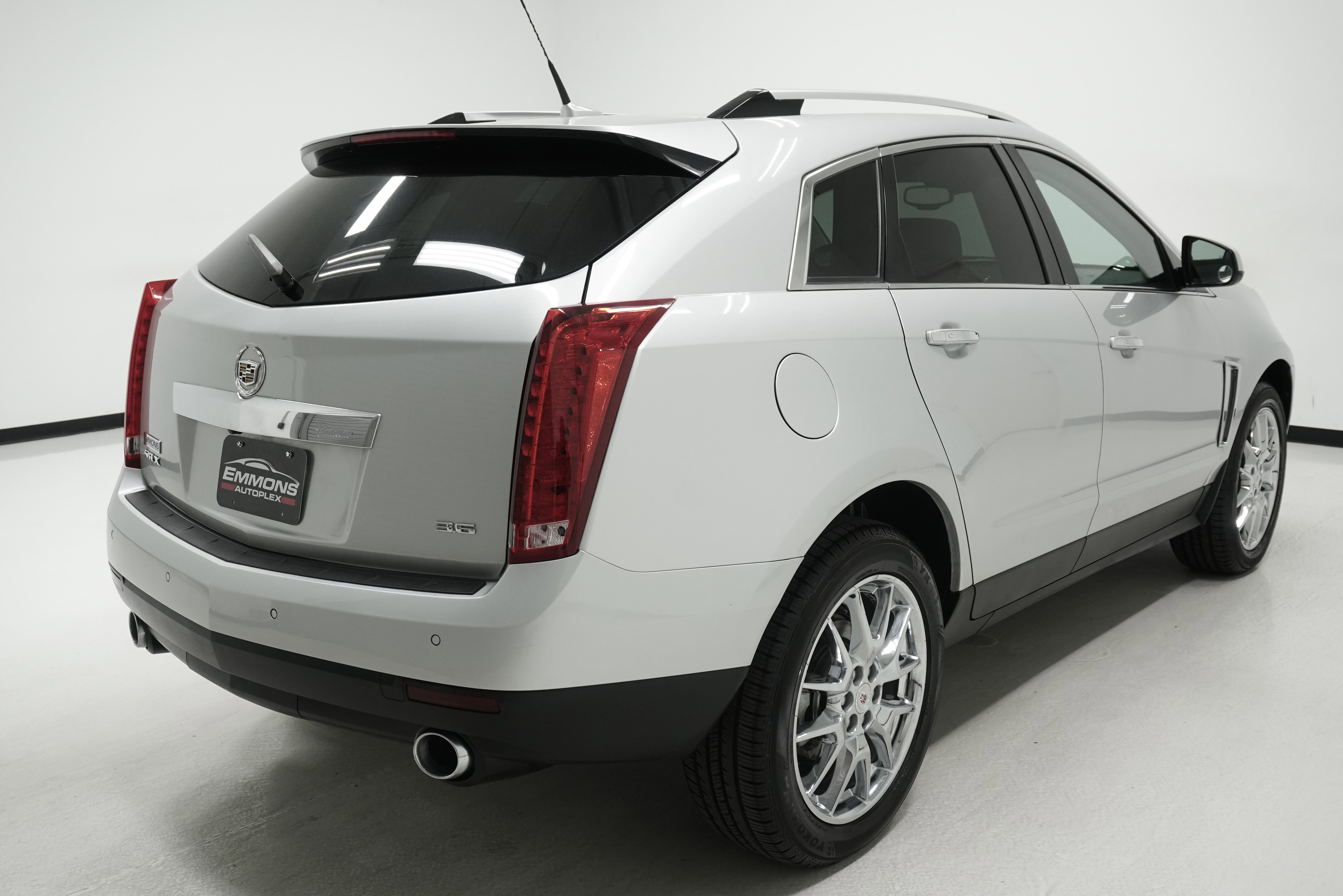 Used 2013 Cadillac SRX Luxury w/ Driver Awareness Package image 4