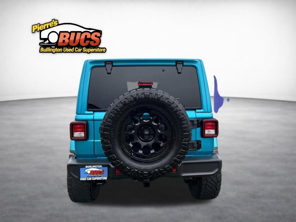 Used 2018 Jeep Wrangler Unlimited Sahara w/ Cold Weather Group AWD/4WD image 4